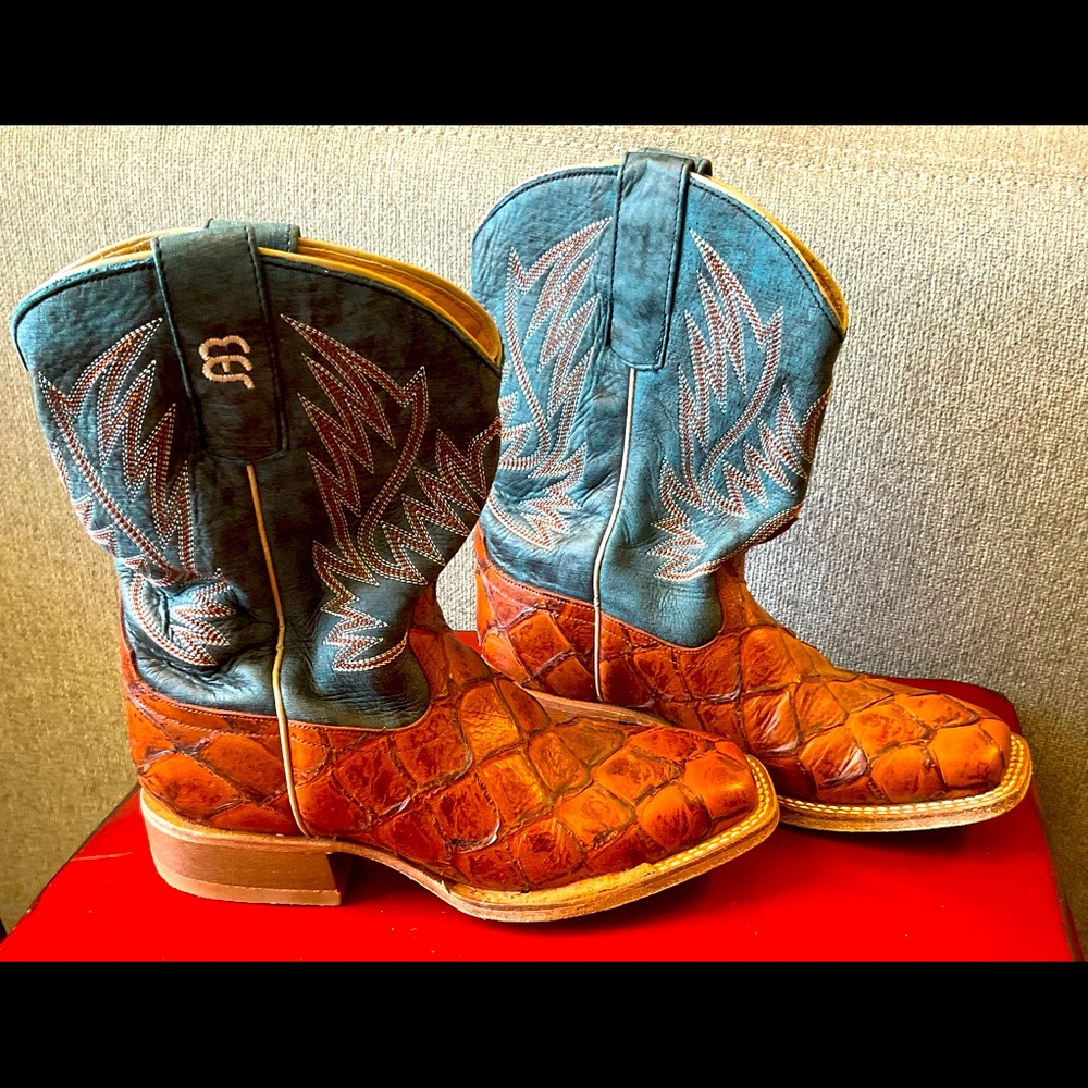 Anderon Bean Boots size 2 youth
